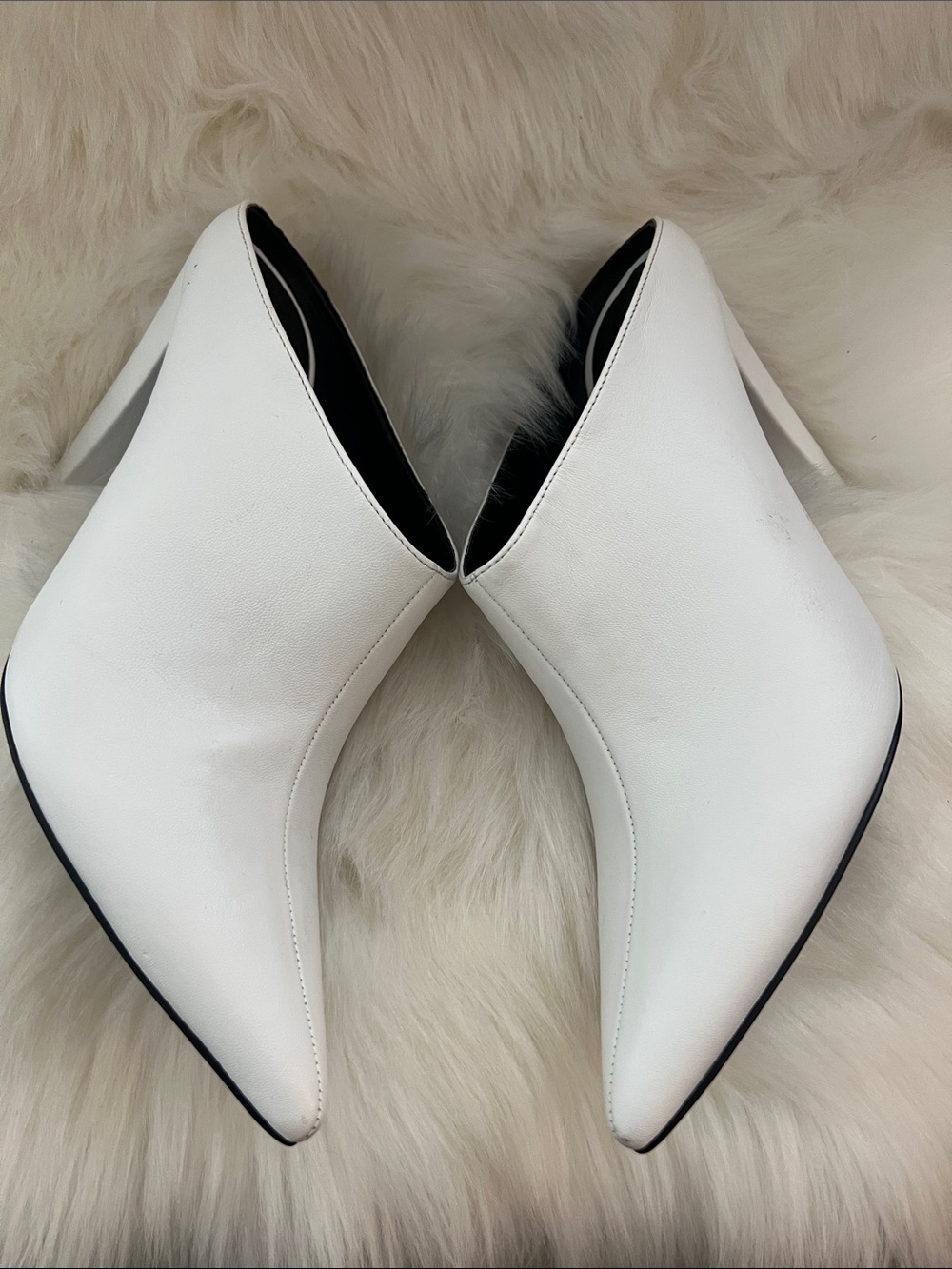 Marc Fisher White Pointed Leather Mule - Picture 4 of 4